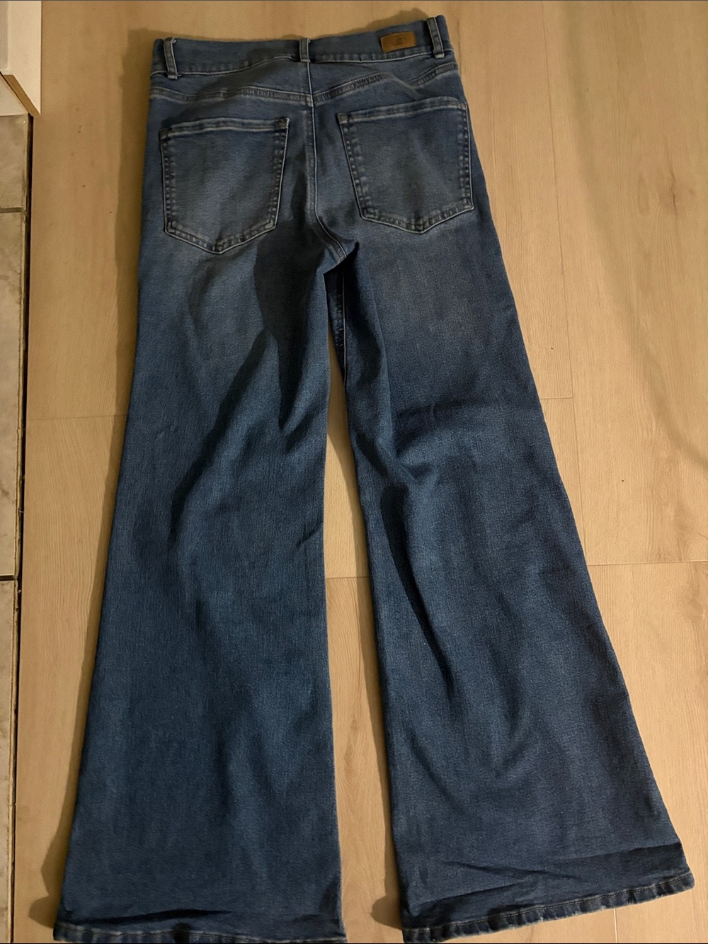 sofia by sofia vergara Margot Medium Blue High-Rise Wide Leg Jeans - Picture 7 of 11